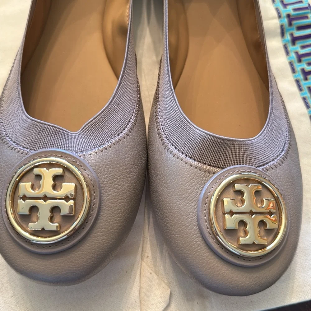 Title: Tory Burch Claire Ballet Flats Tan Gold Logo Elastic Size 9.5M Dust Bag